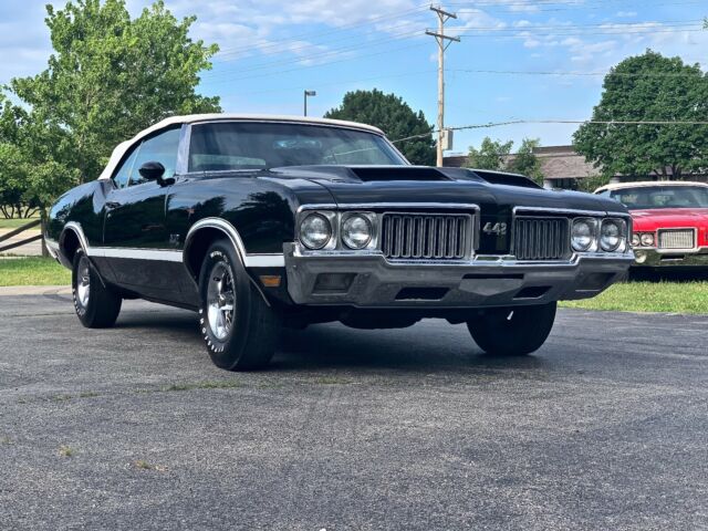 1970 Code 19 Ebony Black Oldsmobile 442 Convertible