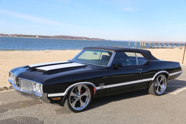 1970 Black Oldsmobile 442 Convertible