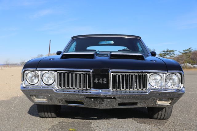 1970 Black Oldsmobile 442 Convertible