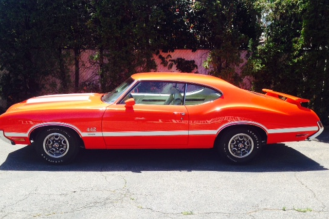 1970 Red Oldsmobile 442 Coupe