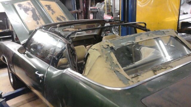 1970 Sherwood green Oldsmobile 442 Convertible