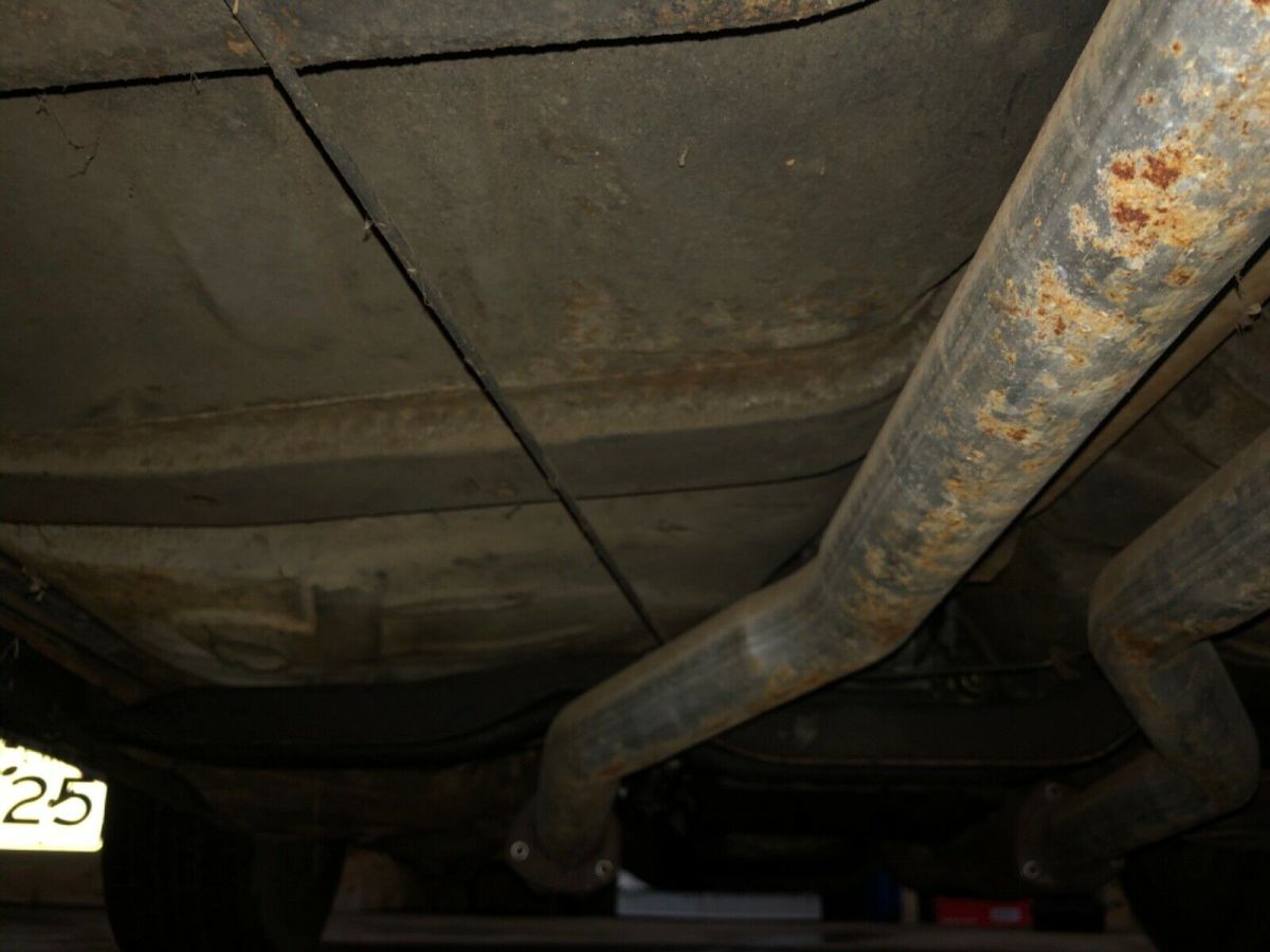 1970 Green Oldsmobile Cutlass Coupe