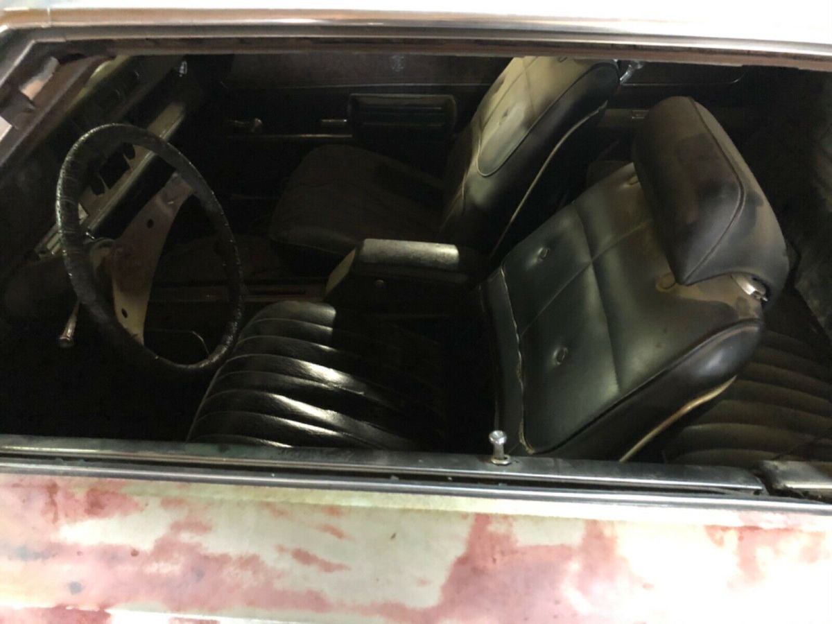 1970 Green Oldsmobile Cutlass Coupe