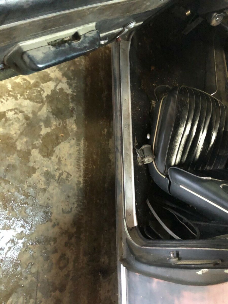 1970 Green Oldsmobile Cutlass Coupe