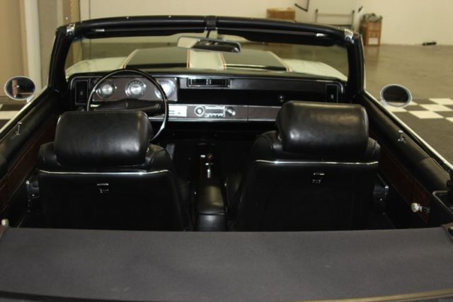 1970 White Oldsmobile Cutlass Pacecar Convertible
