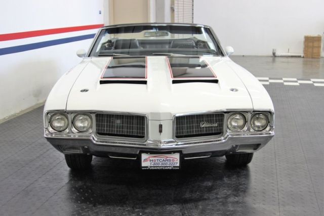 1970 White Oldsmobile Cutlass Pacecar Convertible
