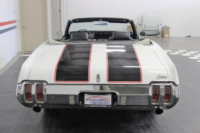 1970 White Oldsmobile Cutlass Pacecar Convertible