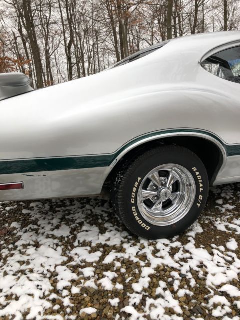 1970 Silver Oldsmobile 442 Coupe