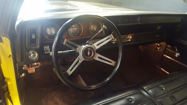 1970 Yellow Oldsmobile Cutlass Coupe