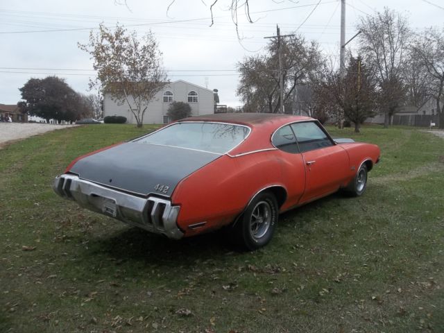 1970 Rally Red Oldsmobile 442 Coupe