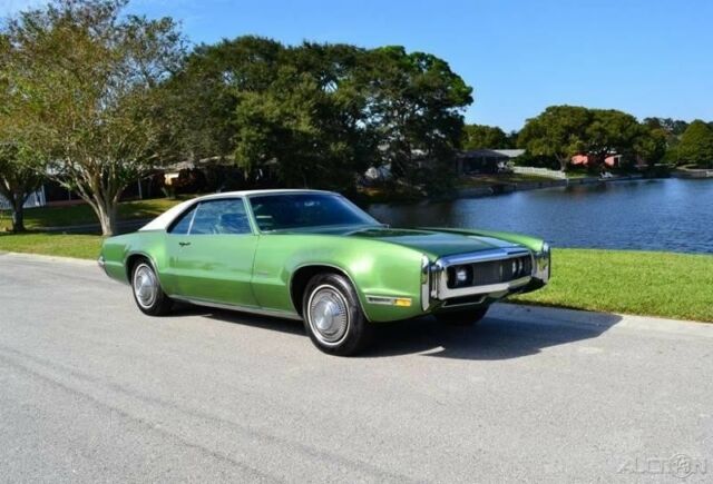 1970 Green Oldsmobile Toronado