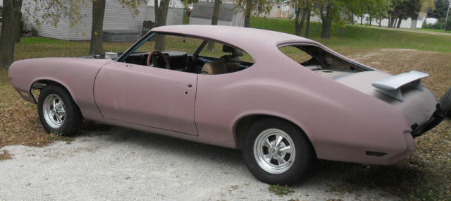 1970 Gold Oldsmobile 442