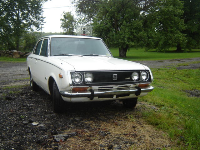 1970 white Toyota Corona U/K
