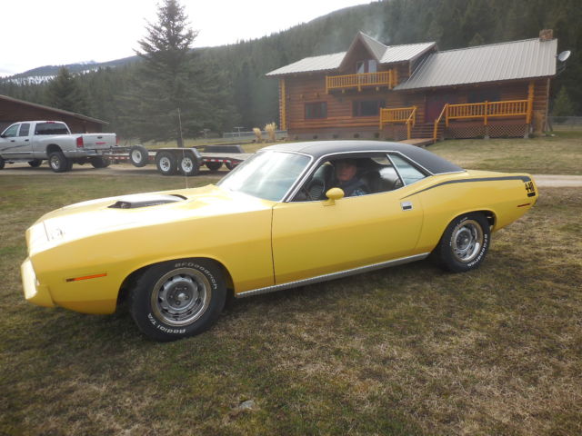 1970 Yellow Plymouth Barracuda Coupe