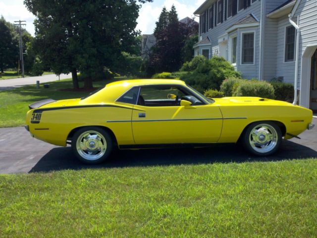 1970 Yellow Plymouth Barracuda Coupe