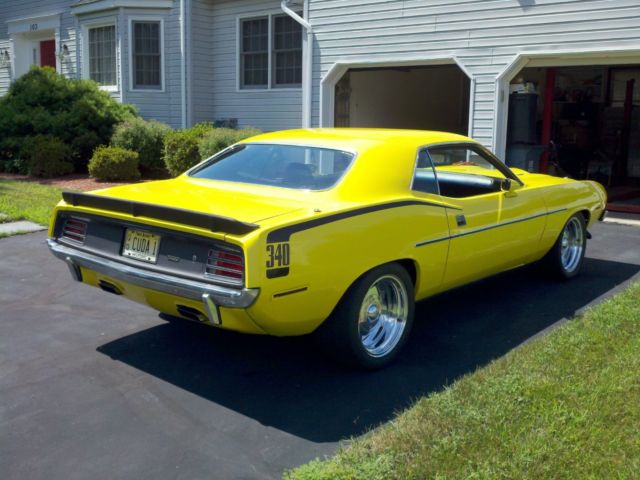 1970 Yellow Plymouth Barracuda Coupe