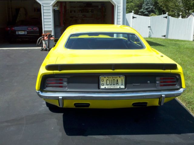1970 Yellow Plymouth Barracuda Coupe