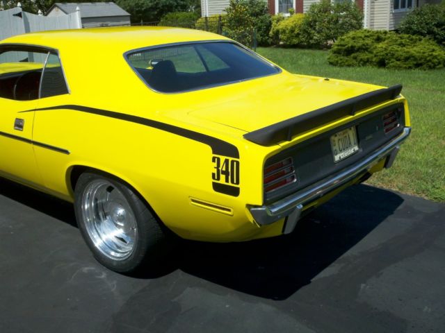 1970 Yellow Plymouth Barracuda Coupe