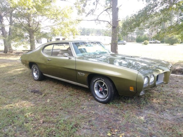 1970 Green Pontiac GTO Coupe