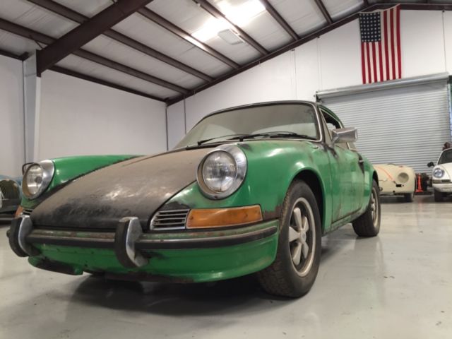 1971 Vonda green Porsche 911 Coupe