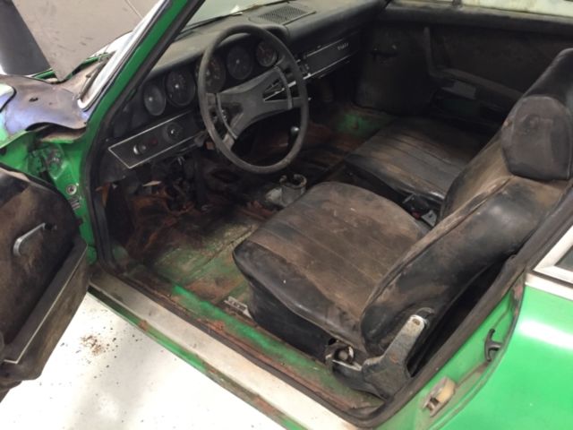 1971 Vonda green Porsche 911 Coupe