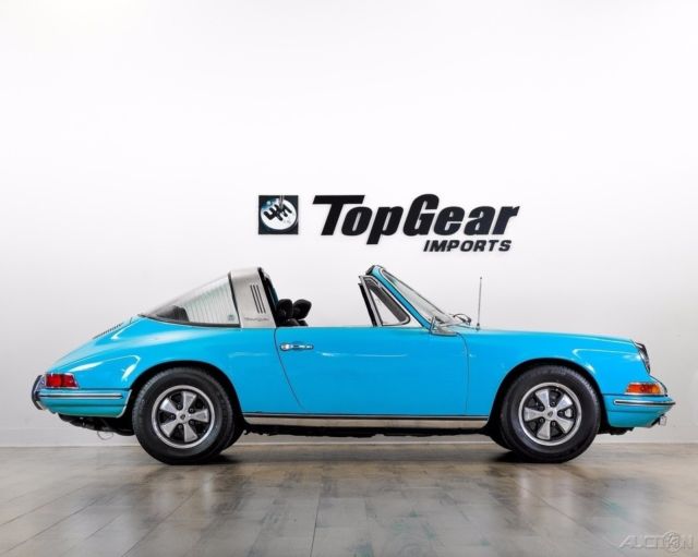 1970 Blue Porsche 911