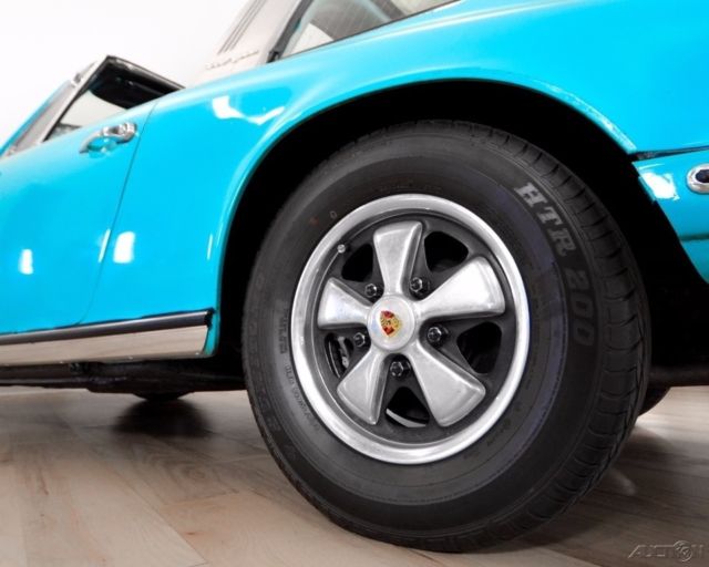 1970 Blue Porsche 911