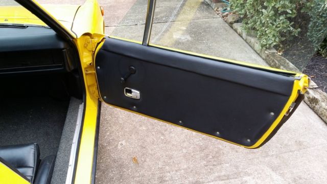 1970 Silver Porsche 914 targa