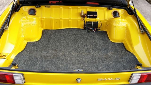 1970 Silver Porsche 914 targa