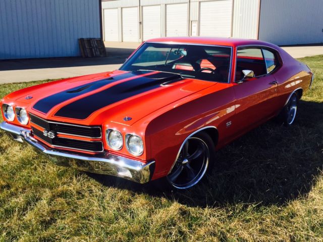 1970 Red Chevrolet Chevelle Coupe