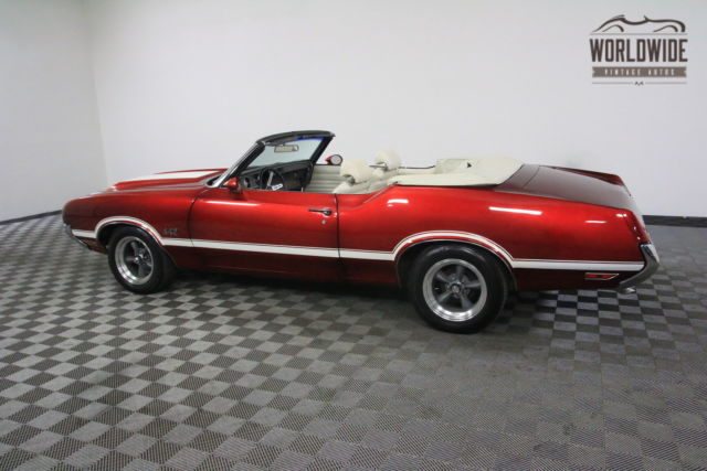 1970 Red Oldsmobile 442