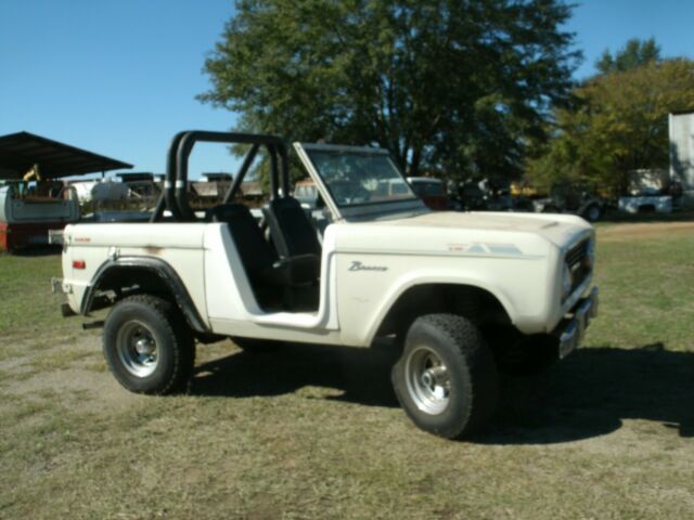 1970 White Ford Bronco Convertible