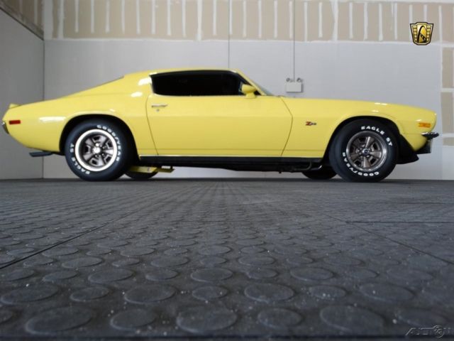 1970 Yellow Chevrolet Camaro