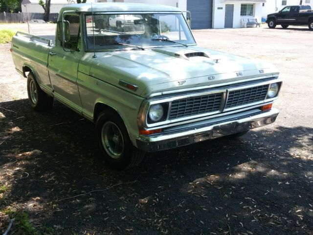 1970 White Ford F-100 Standard Cab Pickup