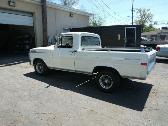 1970 White Ford F-100 Standard Cab Pickup