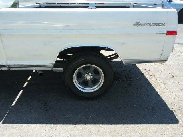 1970 White Ford F-100 Standard Cab Pickup