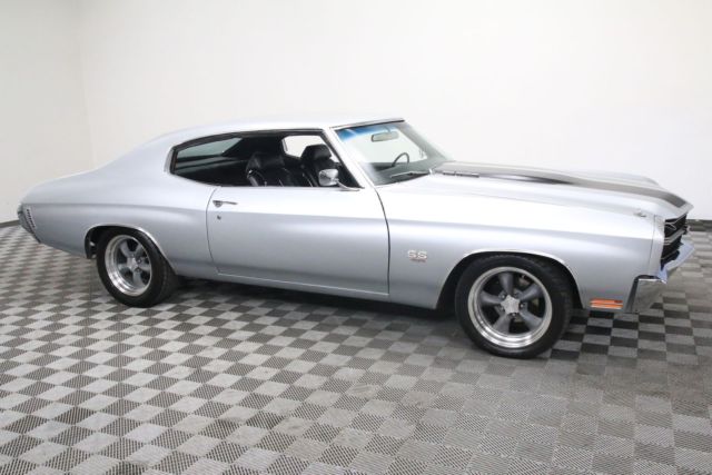 1970 Silver Chevrolet Chevelle