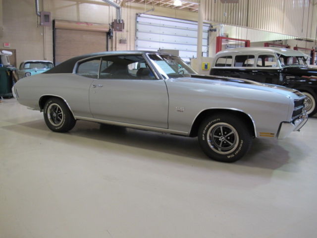 1970 Silver Chevrolet Chevelle