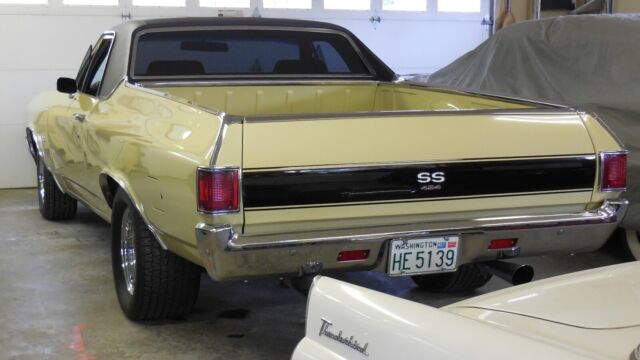1970 Gold Chevrolet El Camino Pick -Up