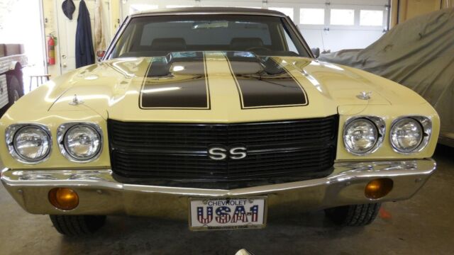 1970 Gold Chevrolet El Camino Pick -Up