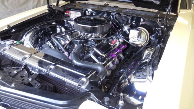 1970 Gold Chevrolet El Camino Pick -Up