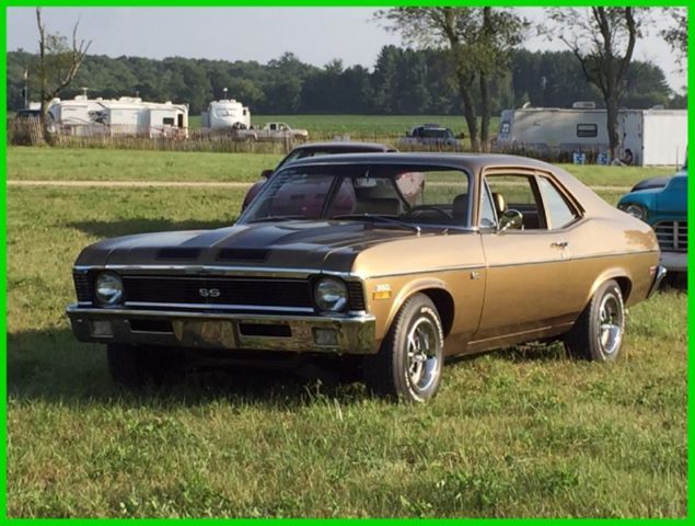 1970 Gold Chevrolet Nova Coupe