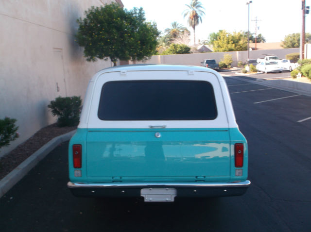 1970 teal/white Chevrolet Suburban