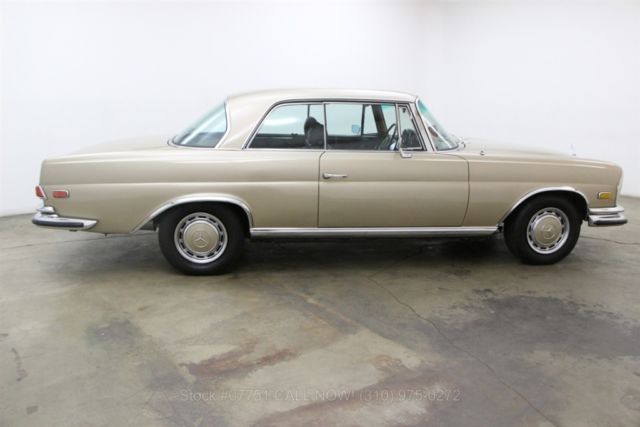 1970 Tan Mercedes-Benz 200-Series