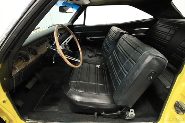 1970 Yellow Dodge Coronet