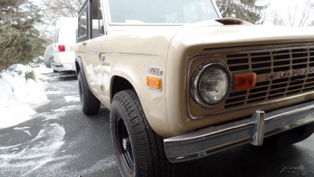 1970 Brown Ford Bronco