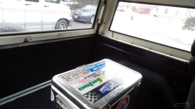 1970 Brown Ford Bronco