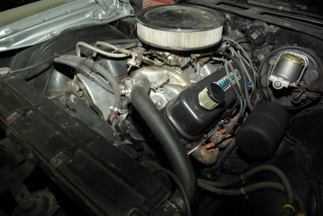 1970 Silver with Black Hood Panels Chevrolet Chevelle Sedan