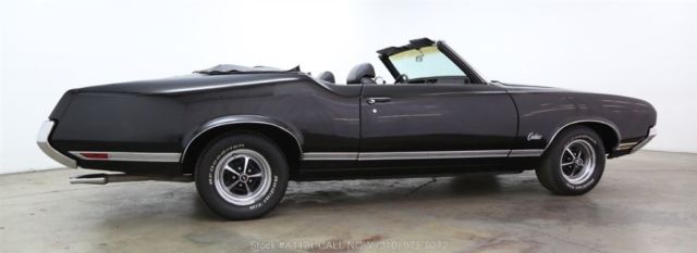 1970 Black Oldsmobile Cutlass