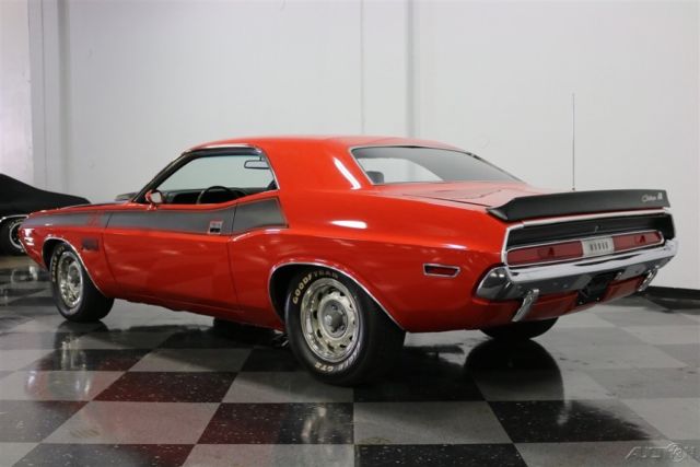 1970 Red Dodge Challenger